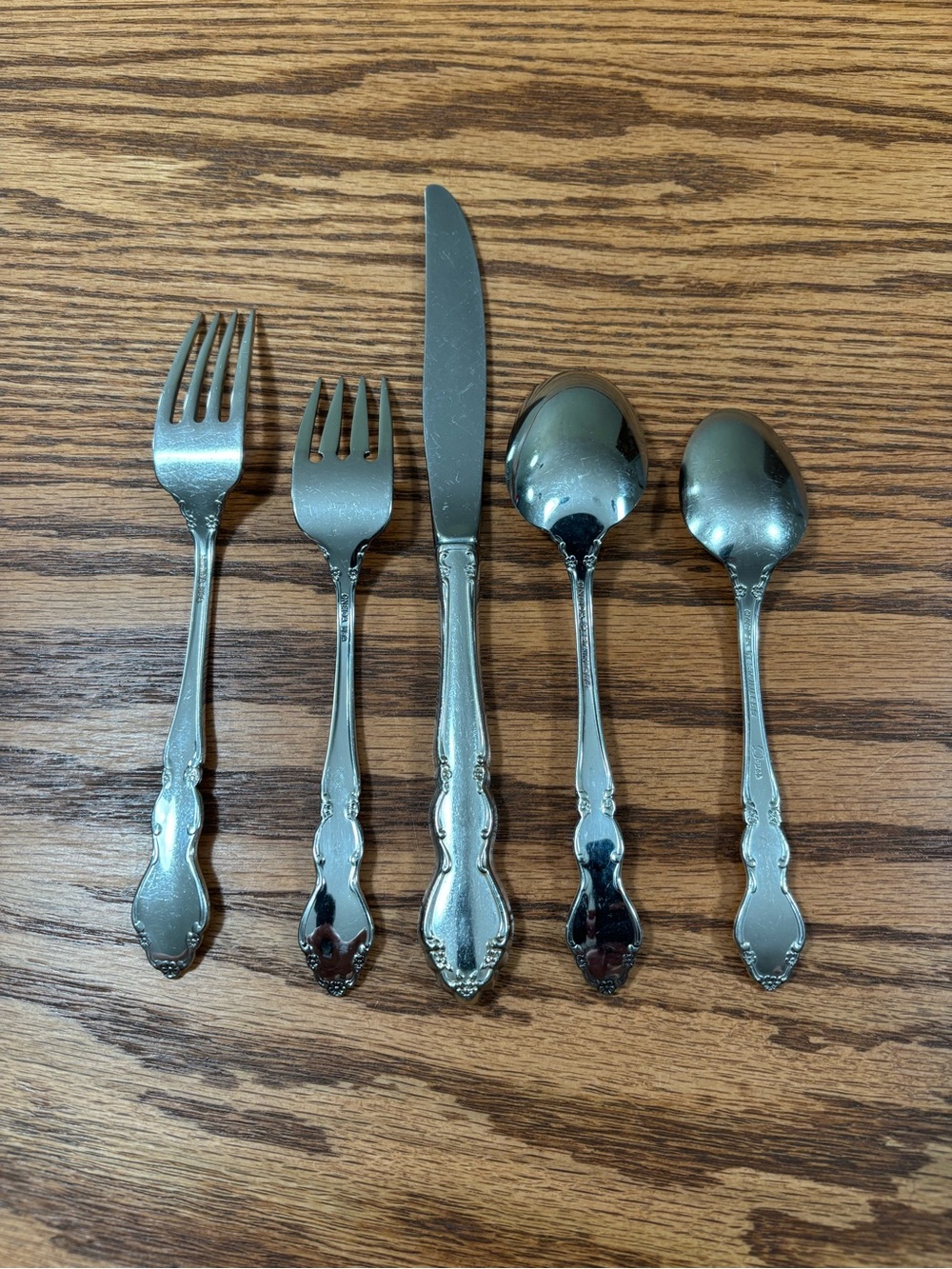 ONEIDA Stainless Flatware 5 Piece Place Setting Dover Pattern Lot B - Picture 2 of 7